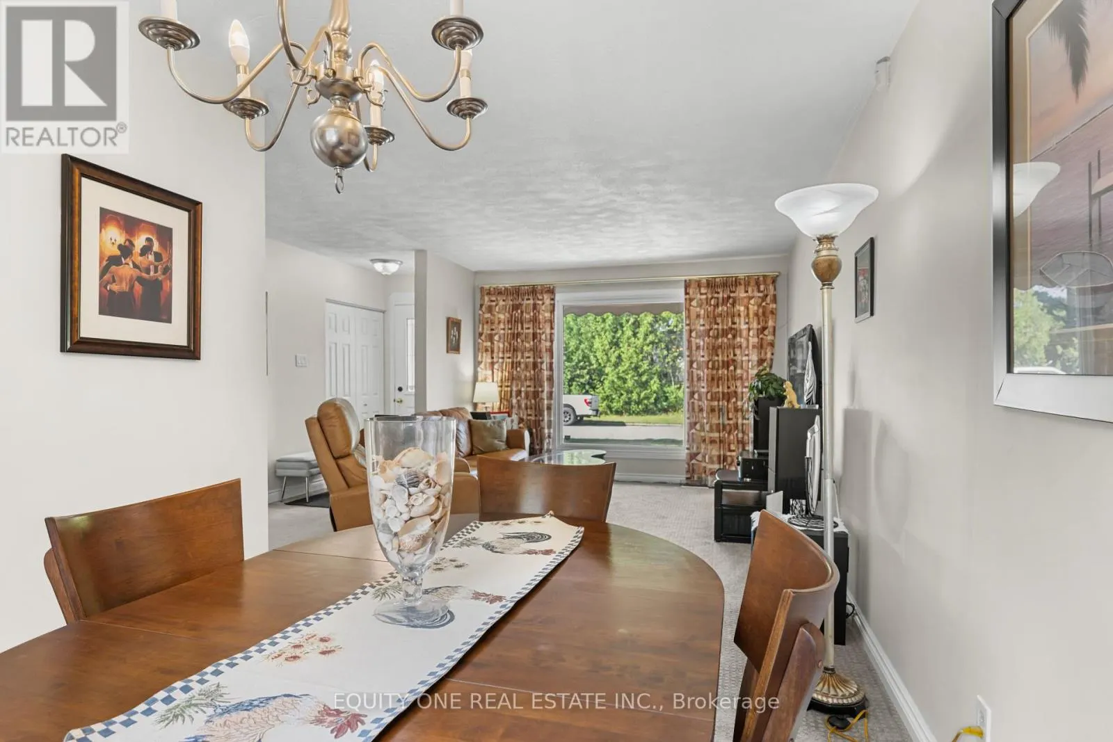 2 PARKSIDE CRESCENT