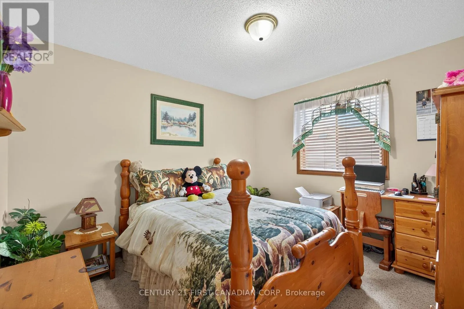 19 HEMLOCK BOULEVARD