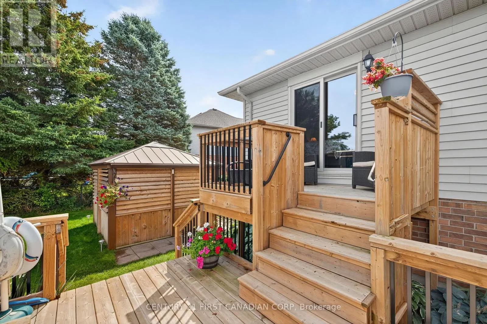 19 HEMLOCK BOULEVARD