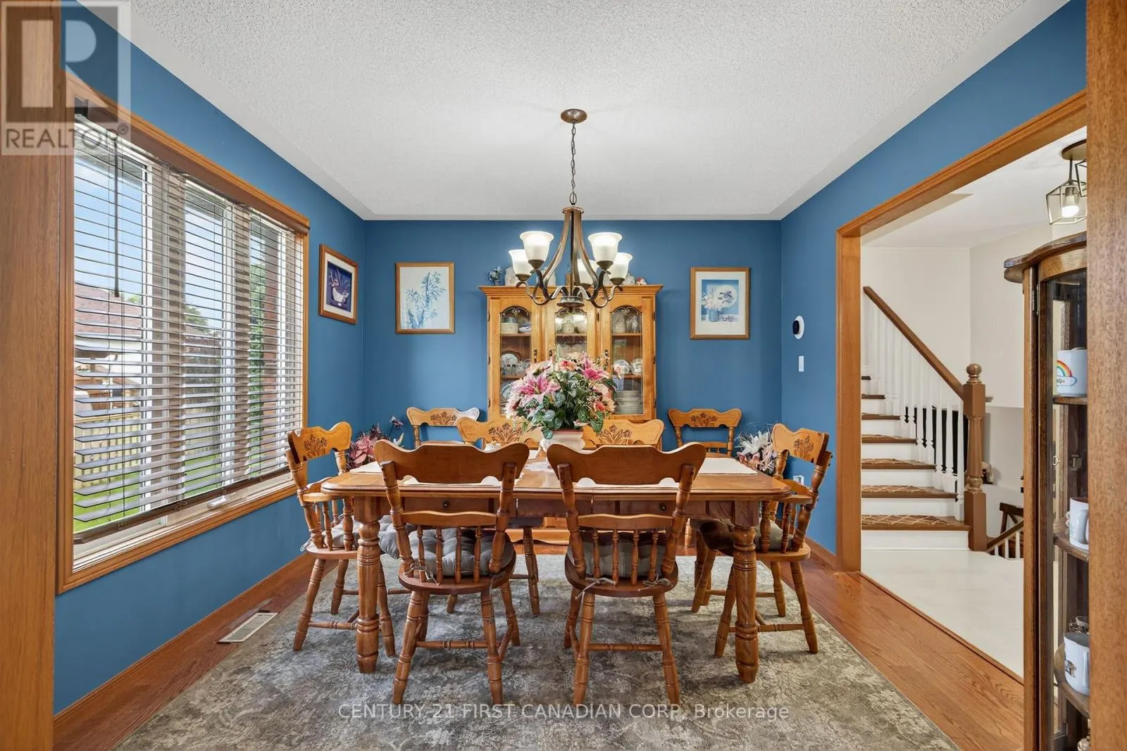 19 HEMLOCK BOULEVARD