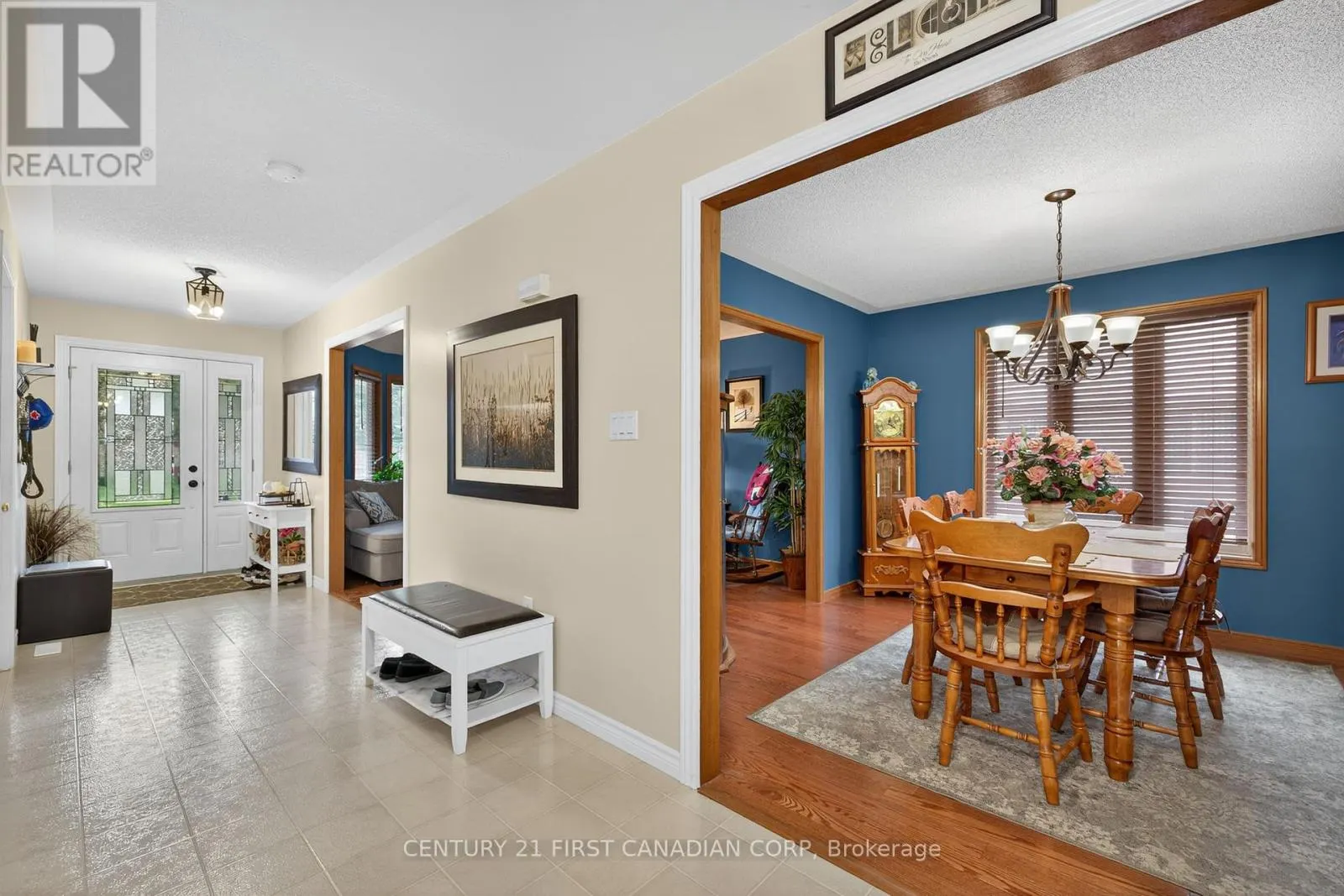 19 HEMLOCK BOULEVARD