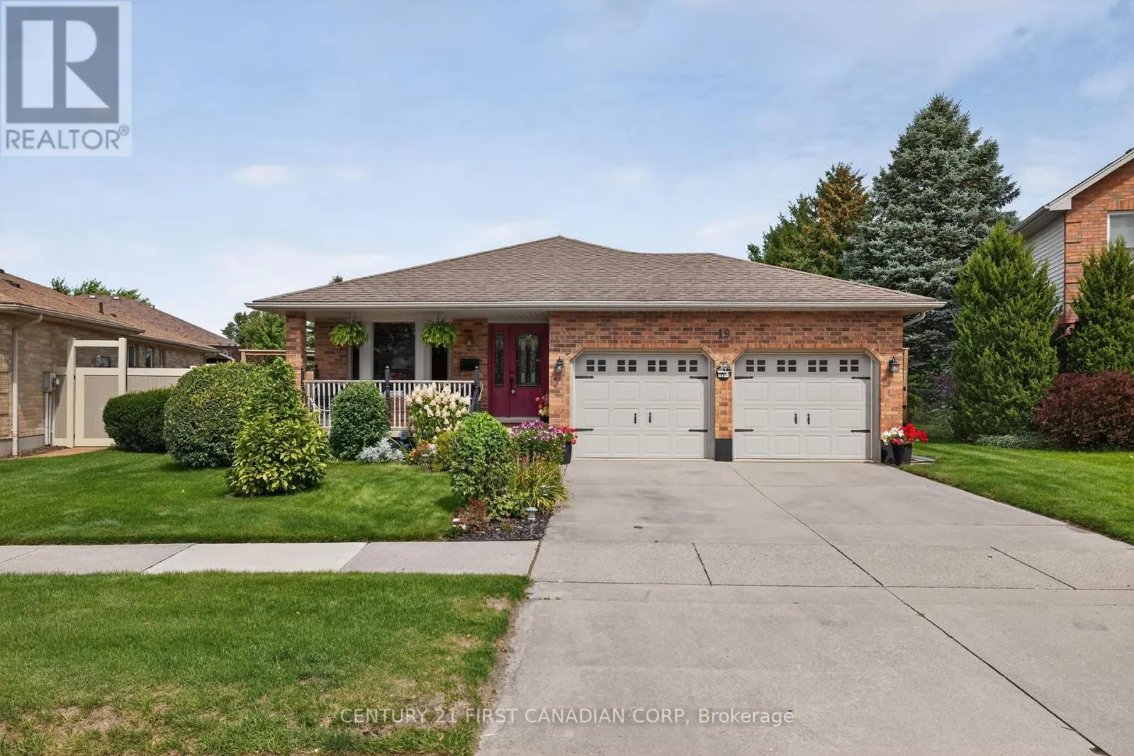 19 HEMLOCK BOULEVARD