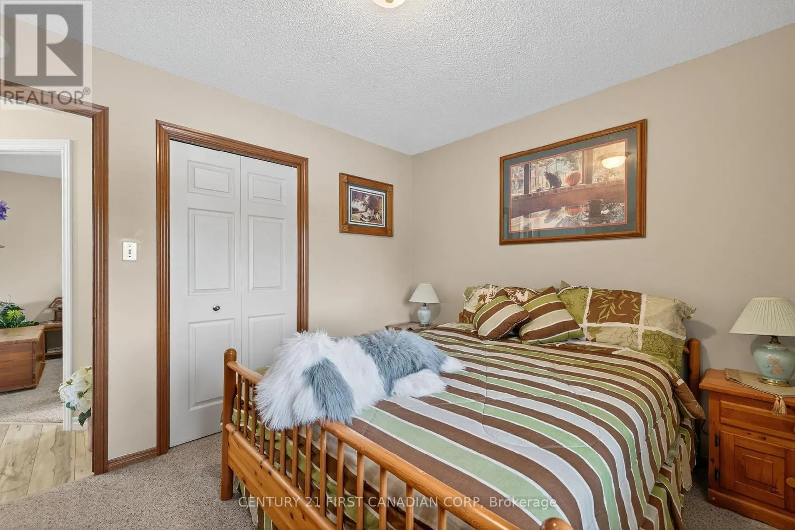 19 HEMLOCK BOULEVARD