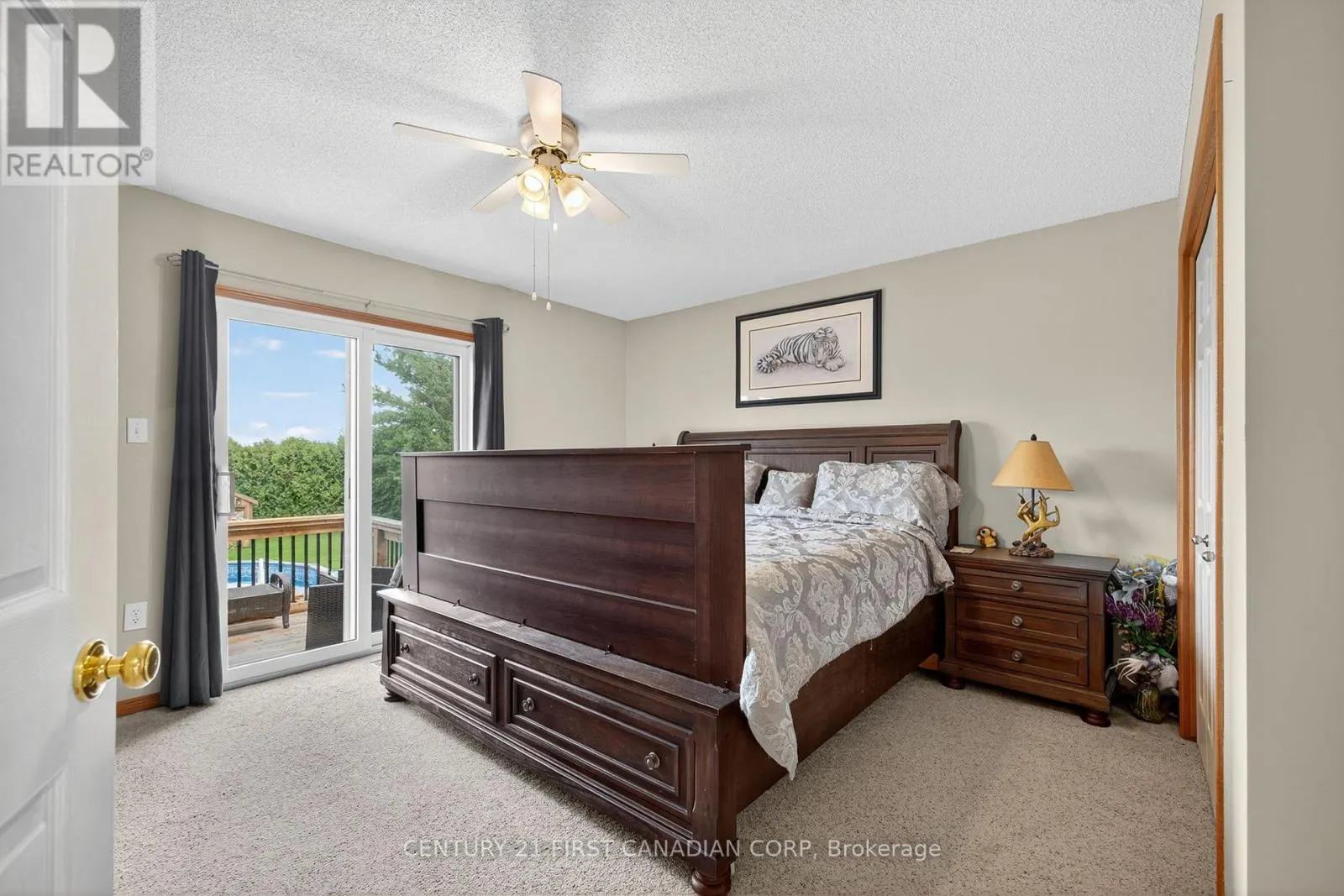 19 HEMLOCK BOULEVARD