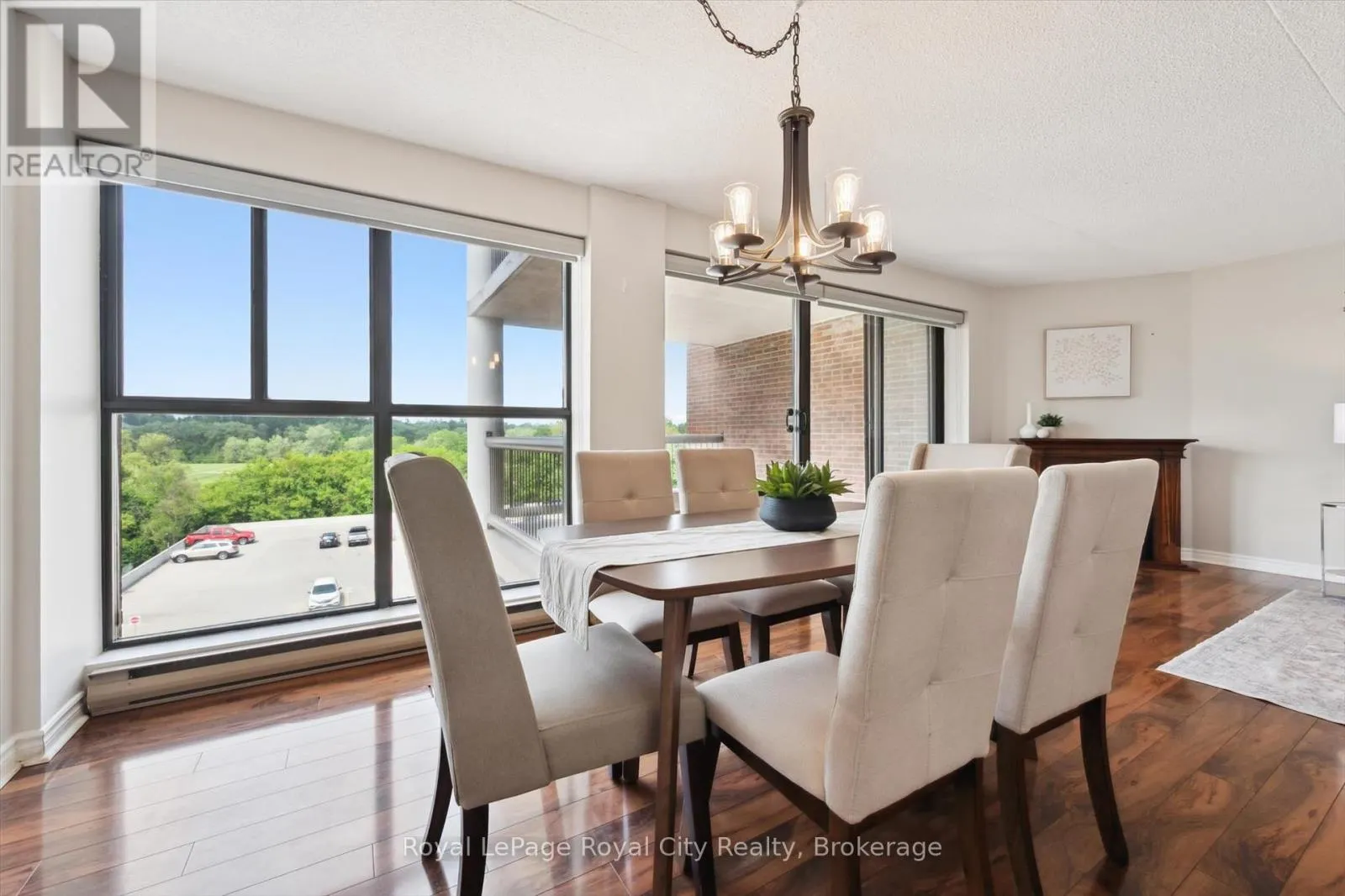 501 - 22 MARILYN DRIVE, #501