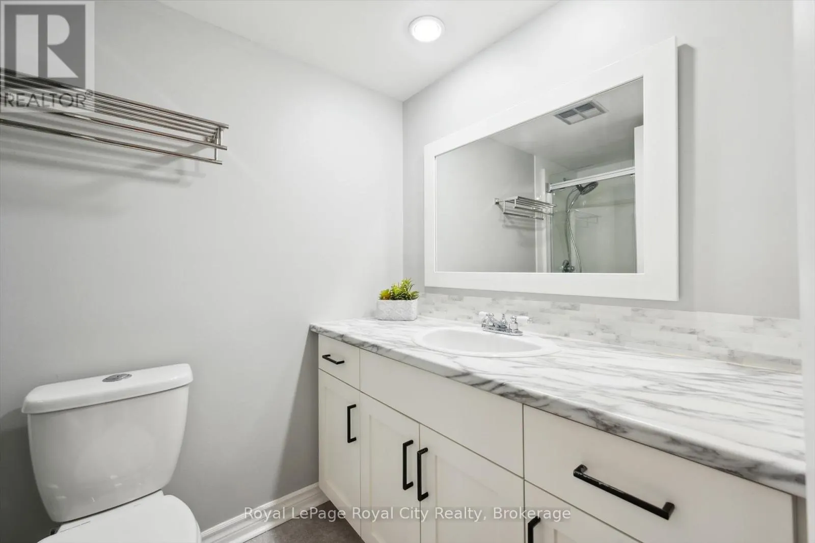 501 - 22 MARILYN DRIVE, #501