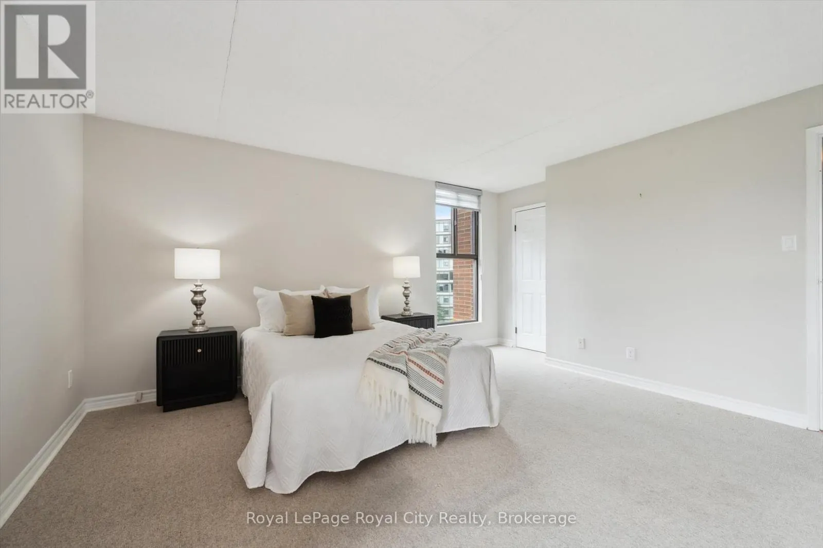 501 - 22 MARILYN DRIVE, #501