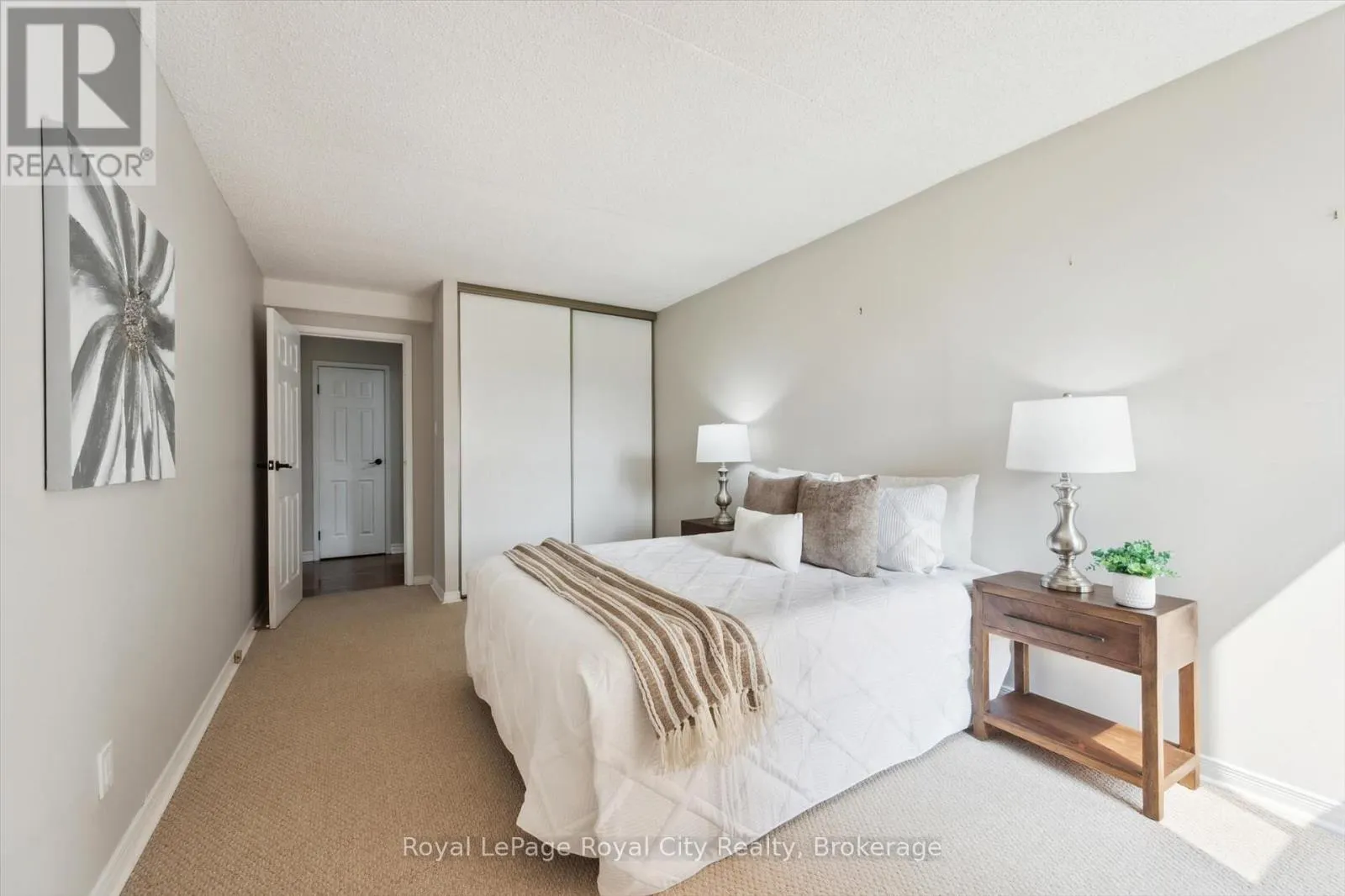501 - 22 MARILYN DRIVE, #501