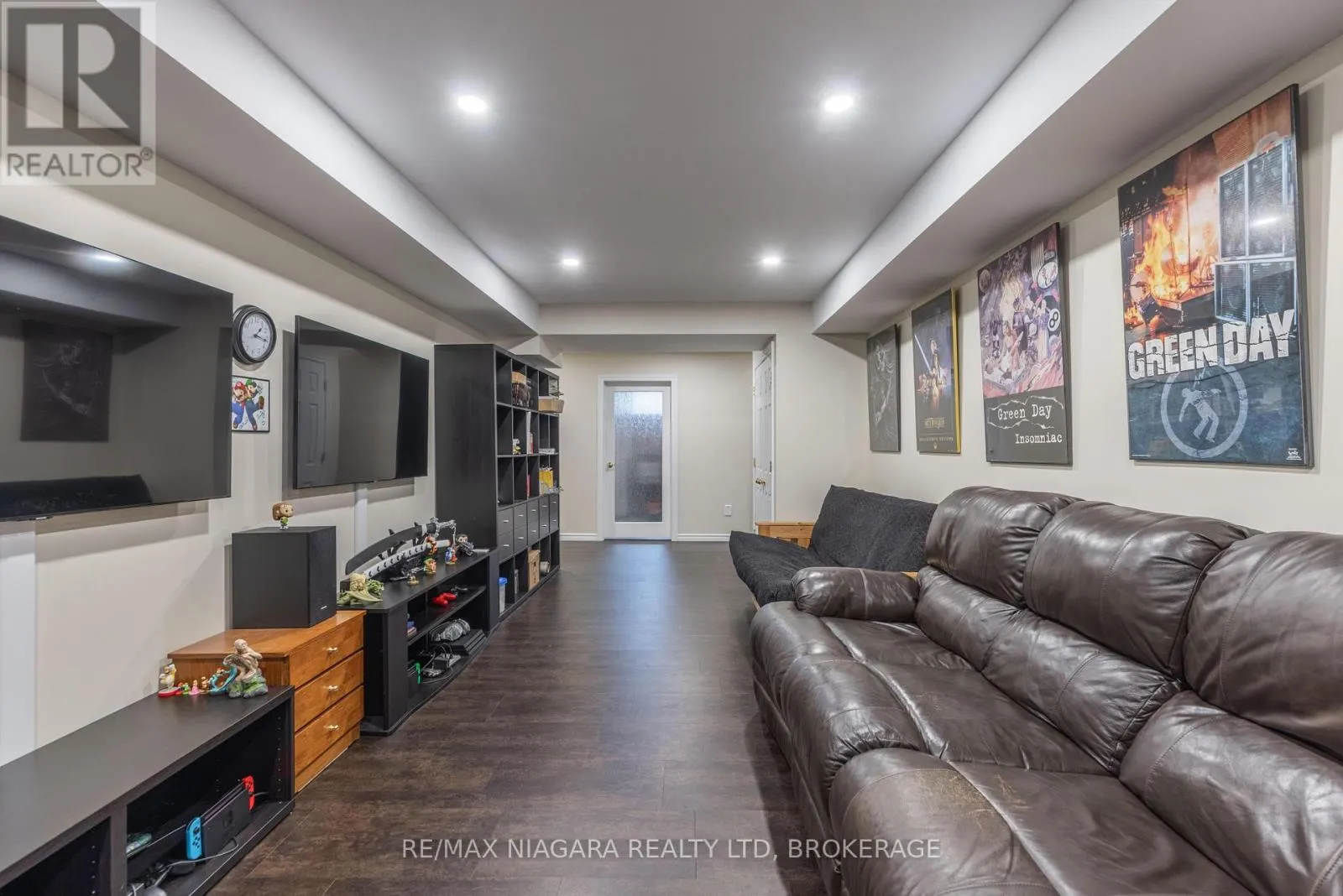 7229 PARKSIDE ROAD