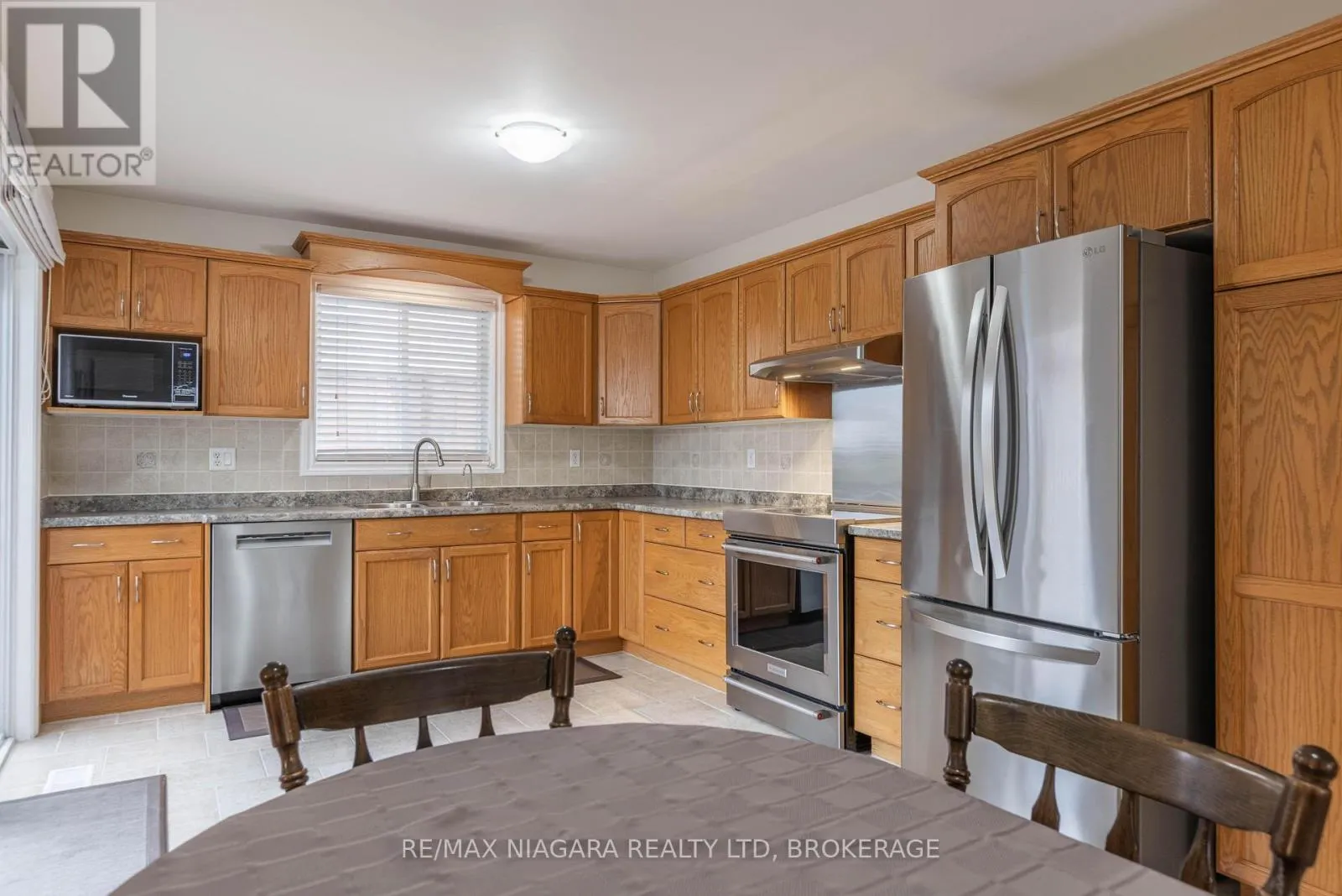 7229 PARKSIDE ROAD