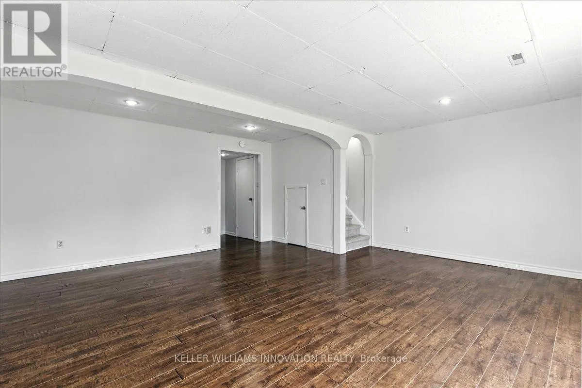 29 - 11 GRAND RIVER BOULEVARD