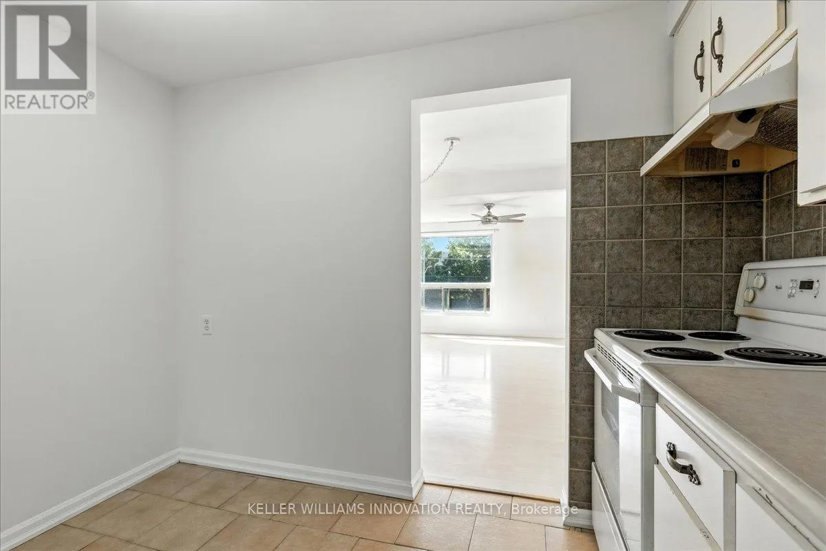 29 - 11 GRAND RIVER BOULEVARD