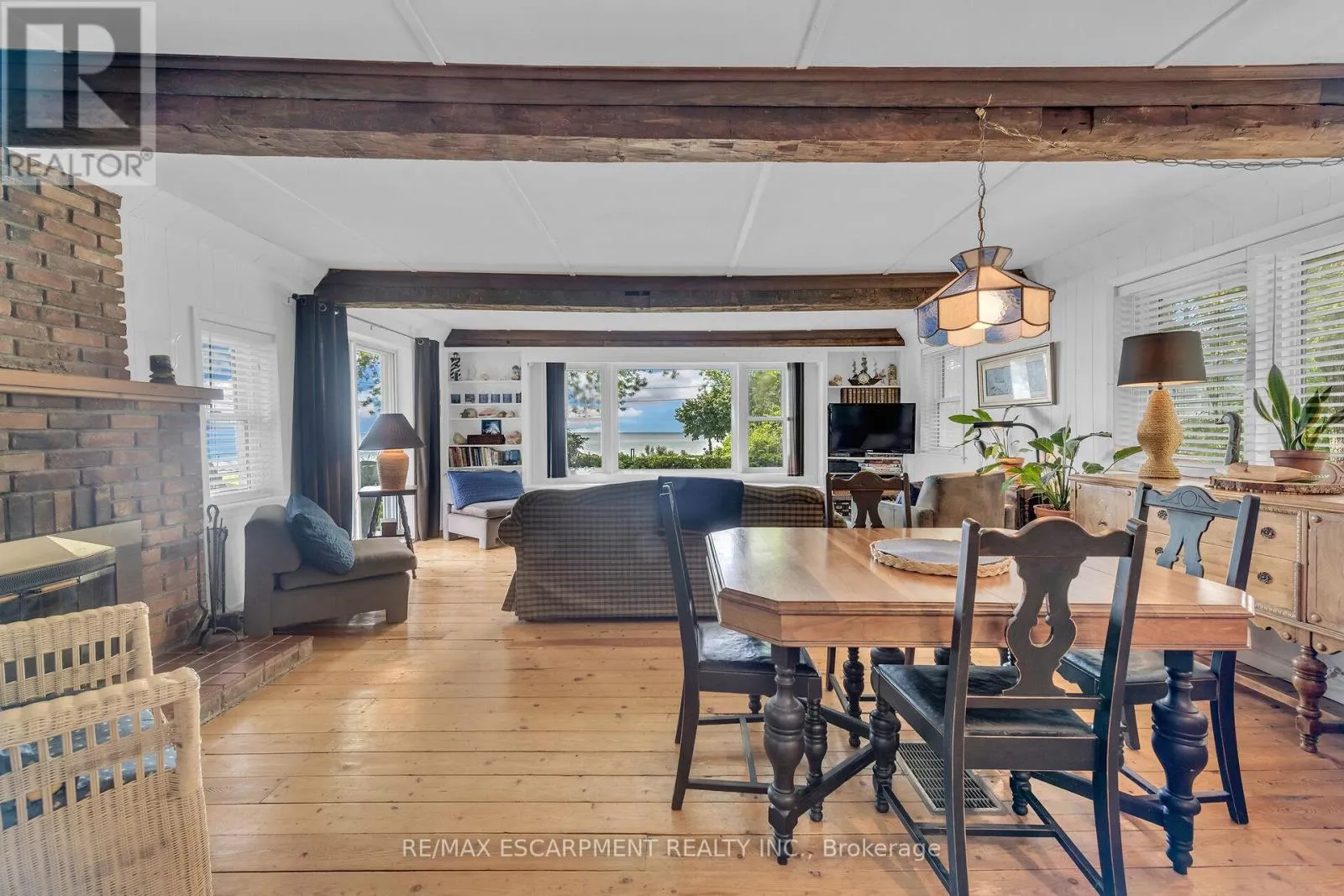 2593 NORTH SHORE DRIVE