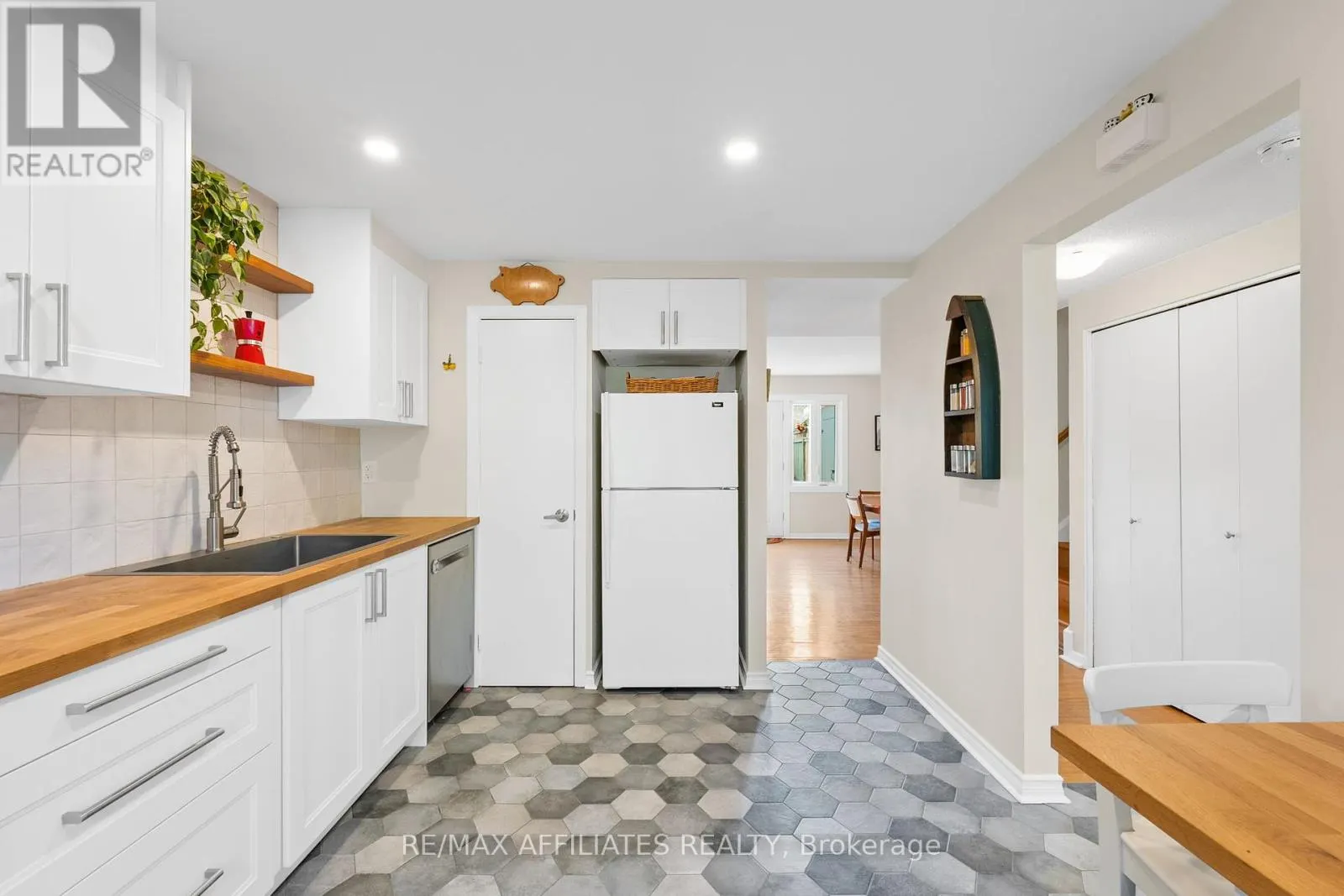 1301 CORNELL STREET