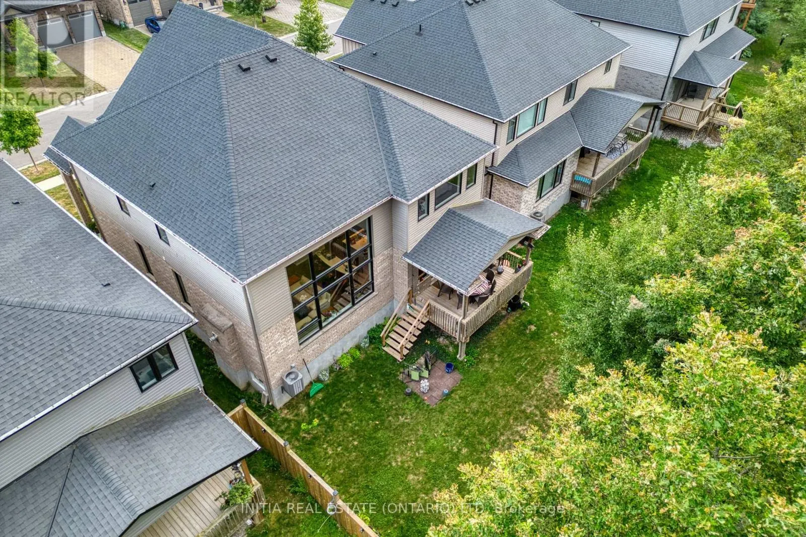 1303 DYER CRESCENT