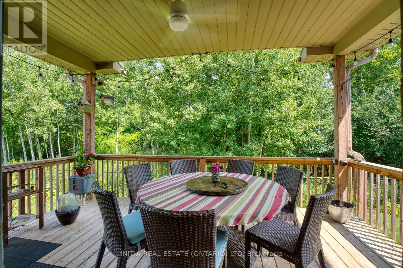1303 DYER CRESCENT