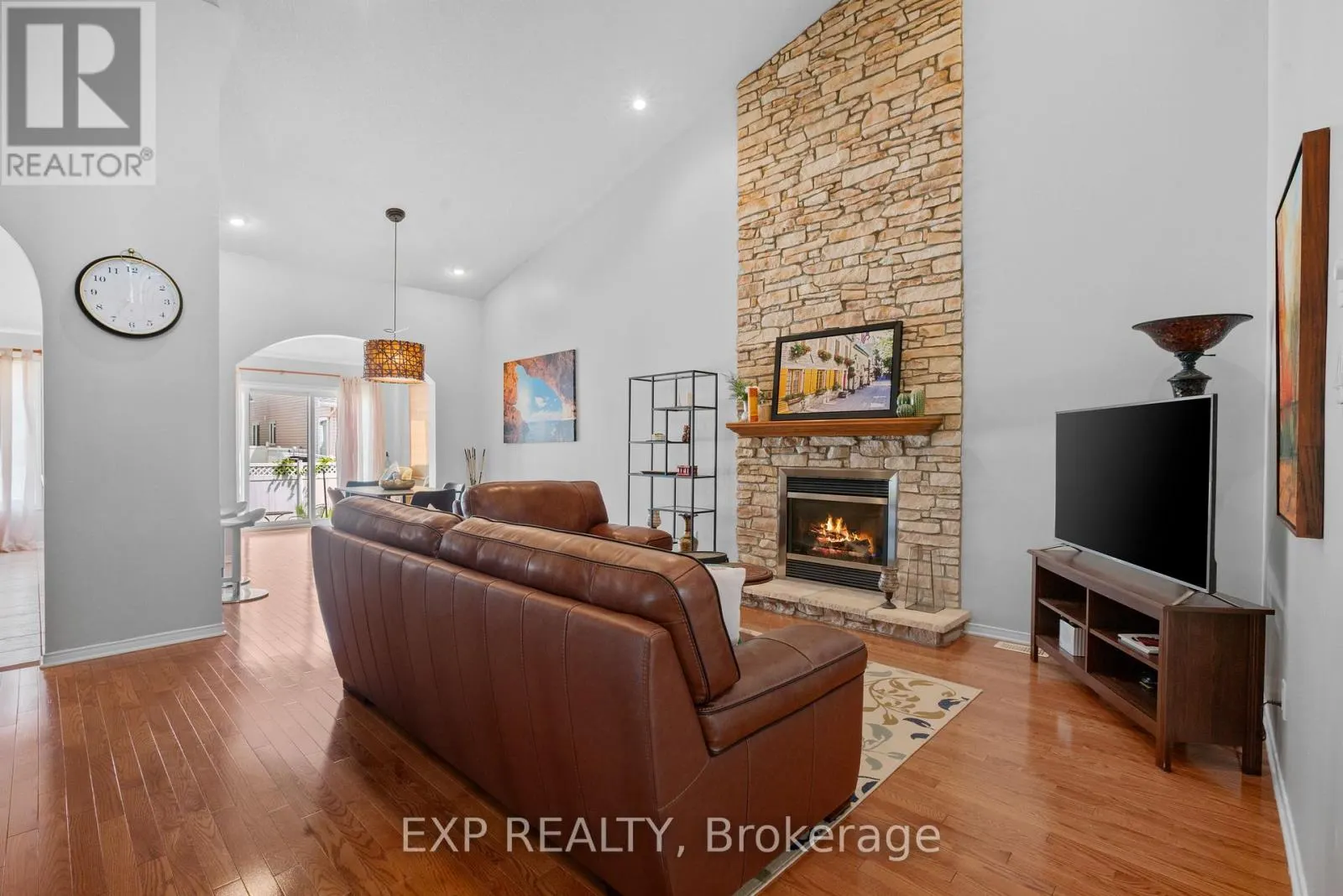 111 COURSIER CRESCENT