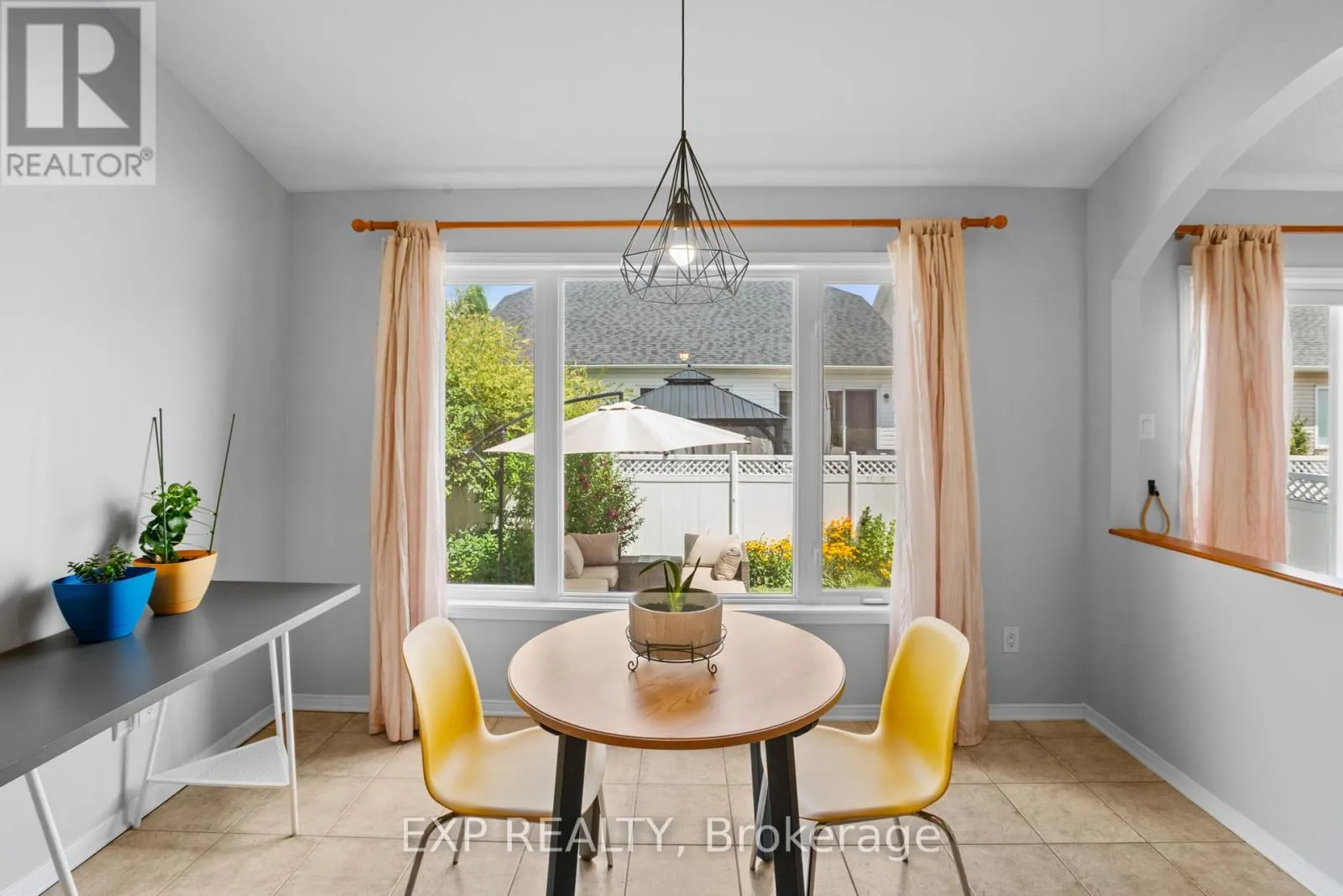 111 COURSIER CRESCENT