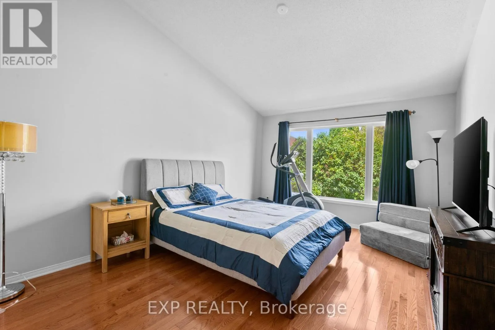 111 COURSIER CRESCENT