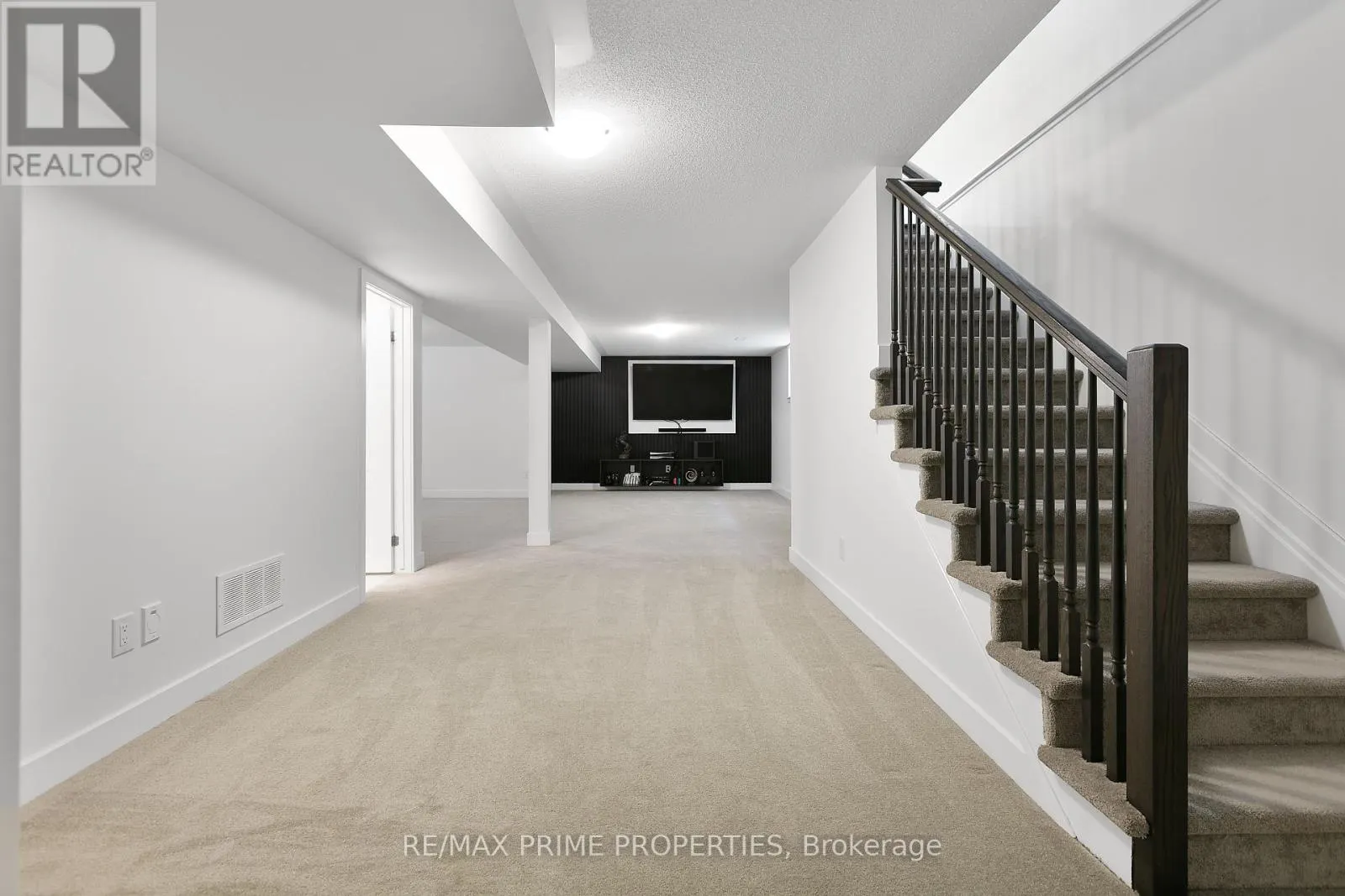 249 FOUNTAINHEAD DRIVE