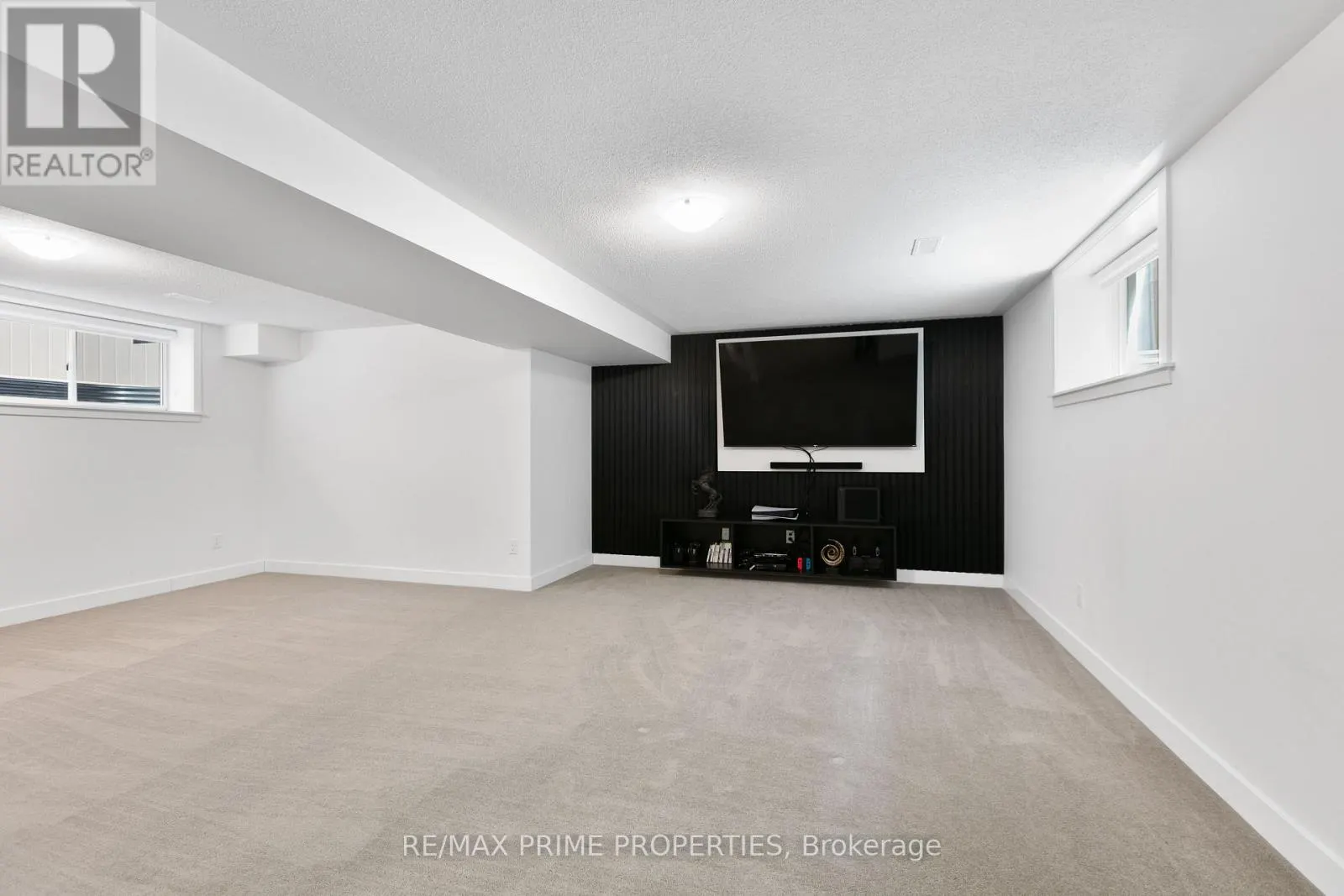 249 FOUNTAINHEAD DRIVE