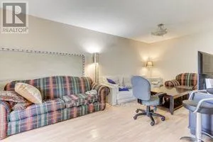 188 - 302 COLLEGE AVENUE W