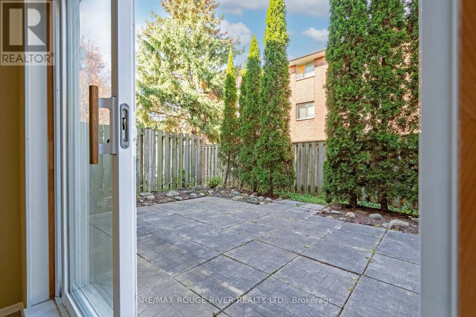 3 - 494 ELGIN STREET W, #3