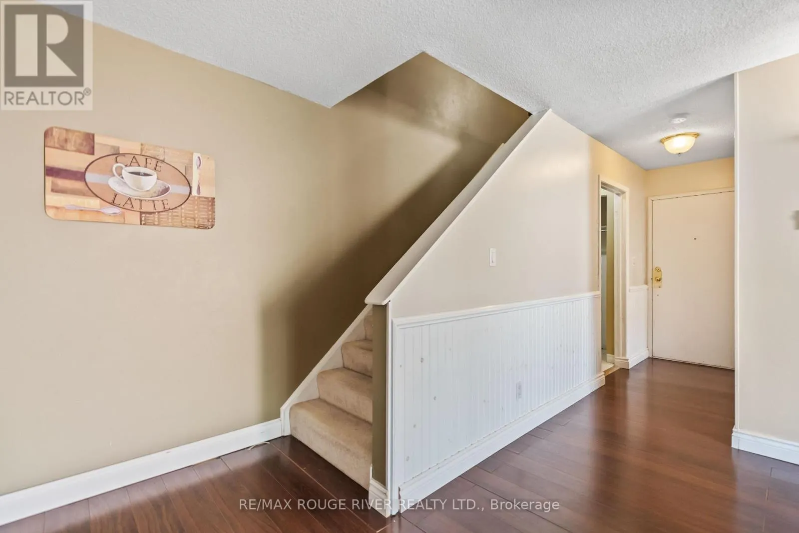 3 - 494 ELGIN STREET W, #3