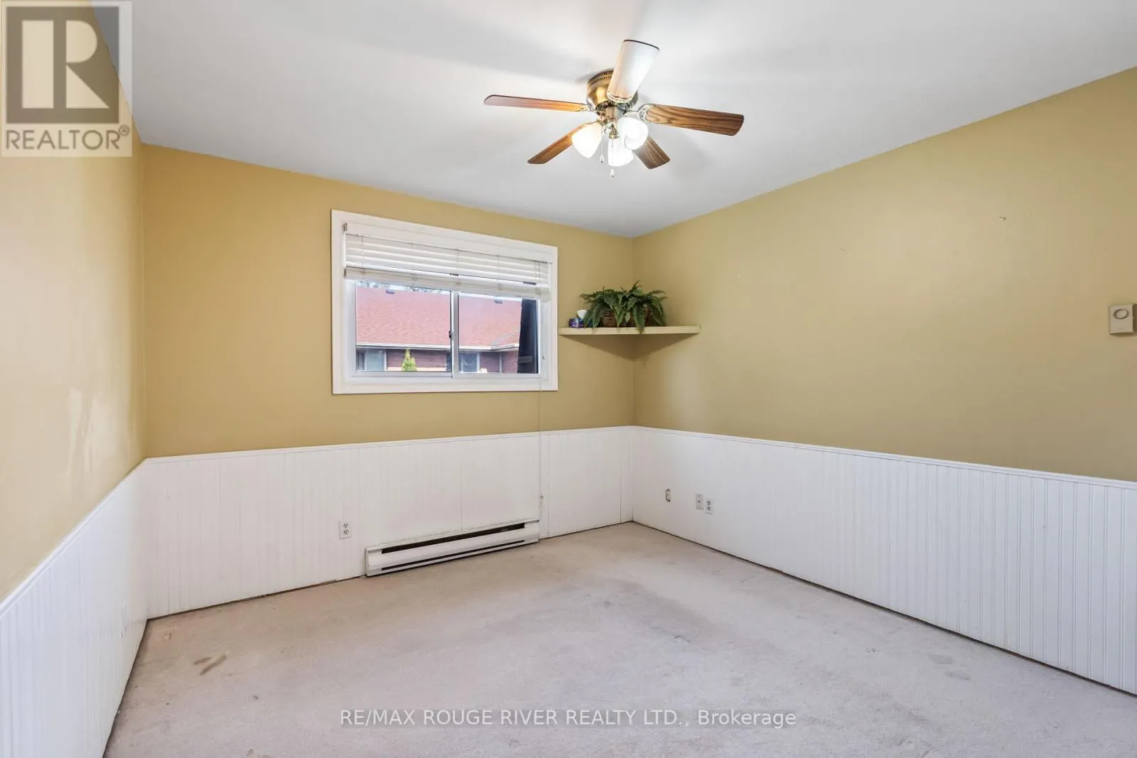 3 - 494 ELGIN STREET W, #3