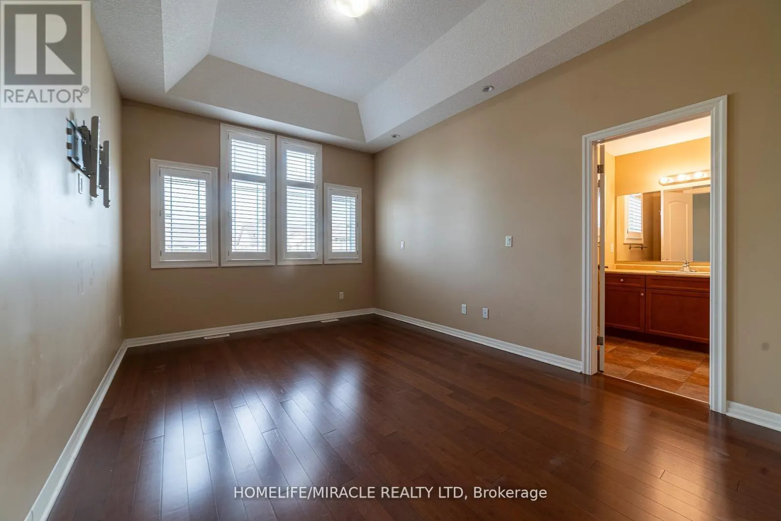 3208 BAYHAM LANE