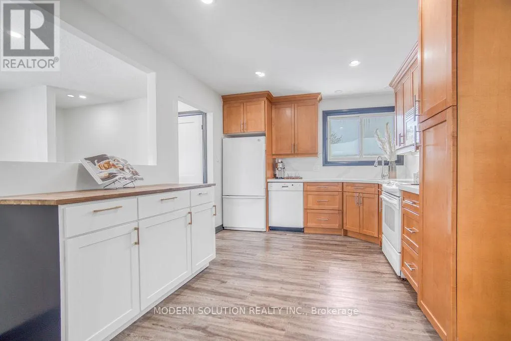 82 SHEA CRESCENT