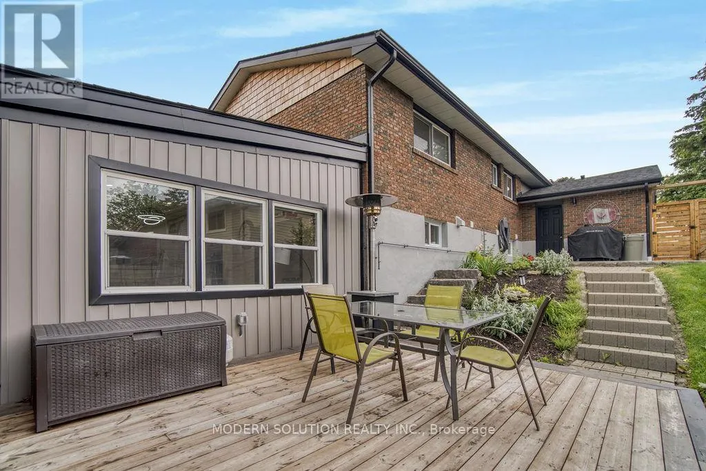82 SHEA CRESCENT