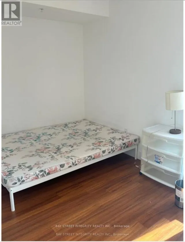 UNIT 811 - 1 WELLINGTON ST. STREET