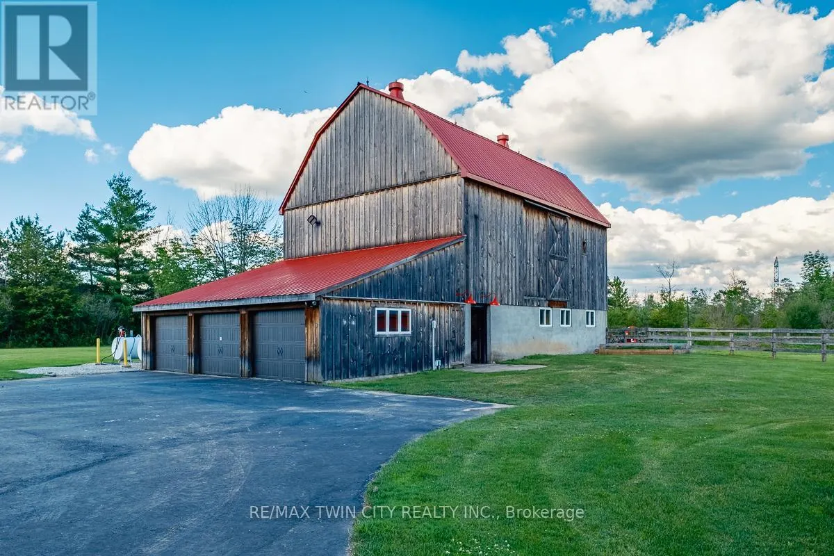 1532 6TH CONCESSION ROAD W