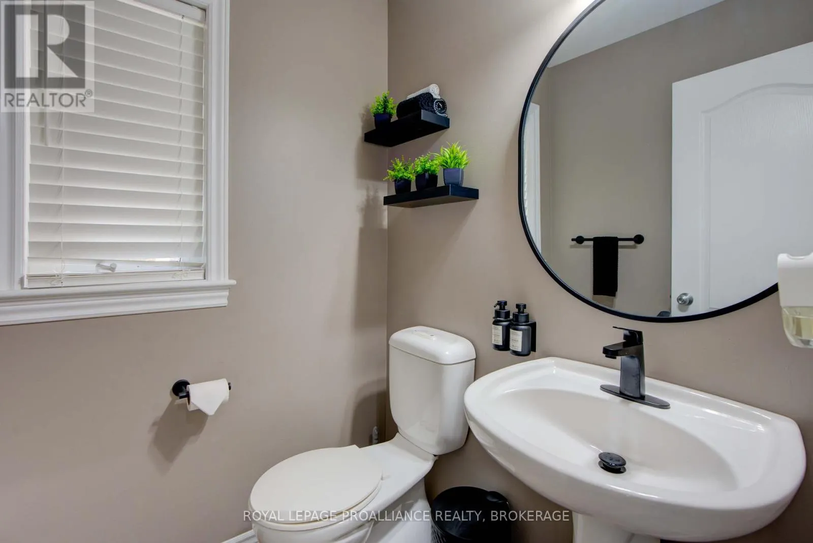 496 CHERYL PLACE