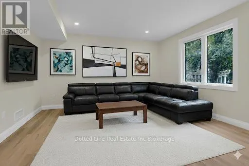 9 DELEVAN CRESCENT
