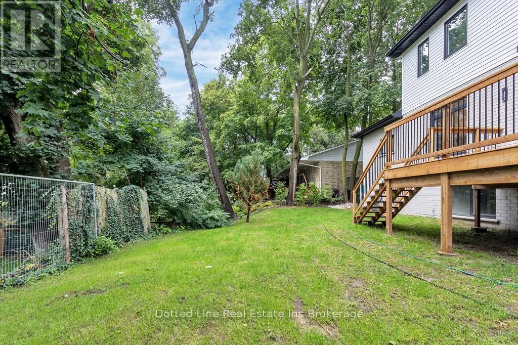 9 DELEVAN CRESCENT