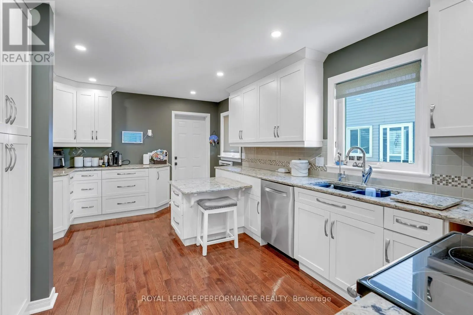22 OTTEN DRIVE