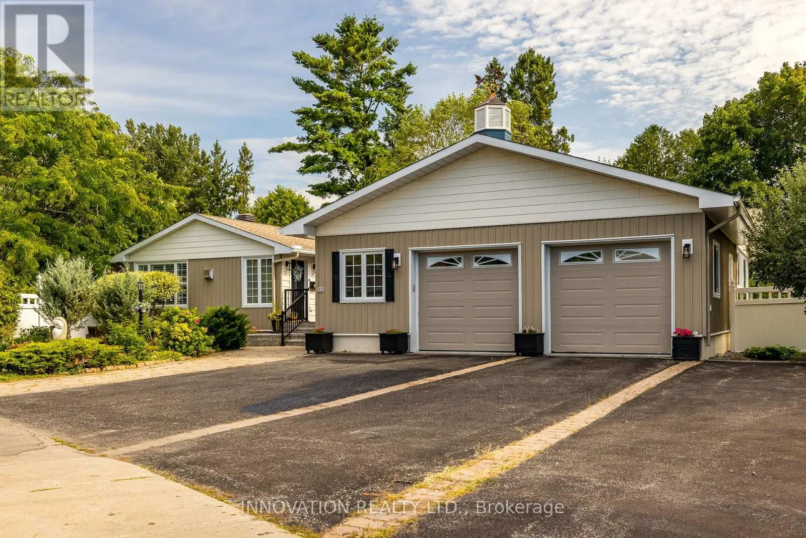 33 ARNOLD DRIVE