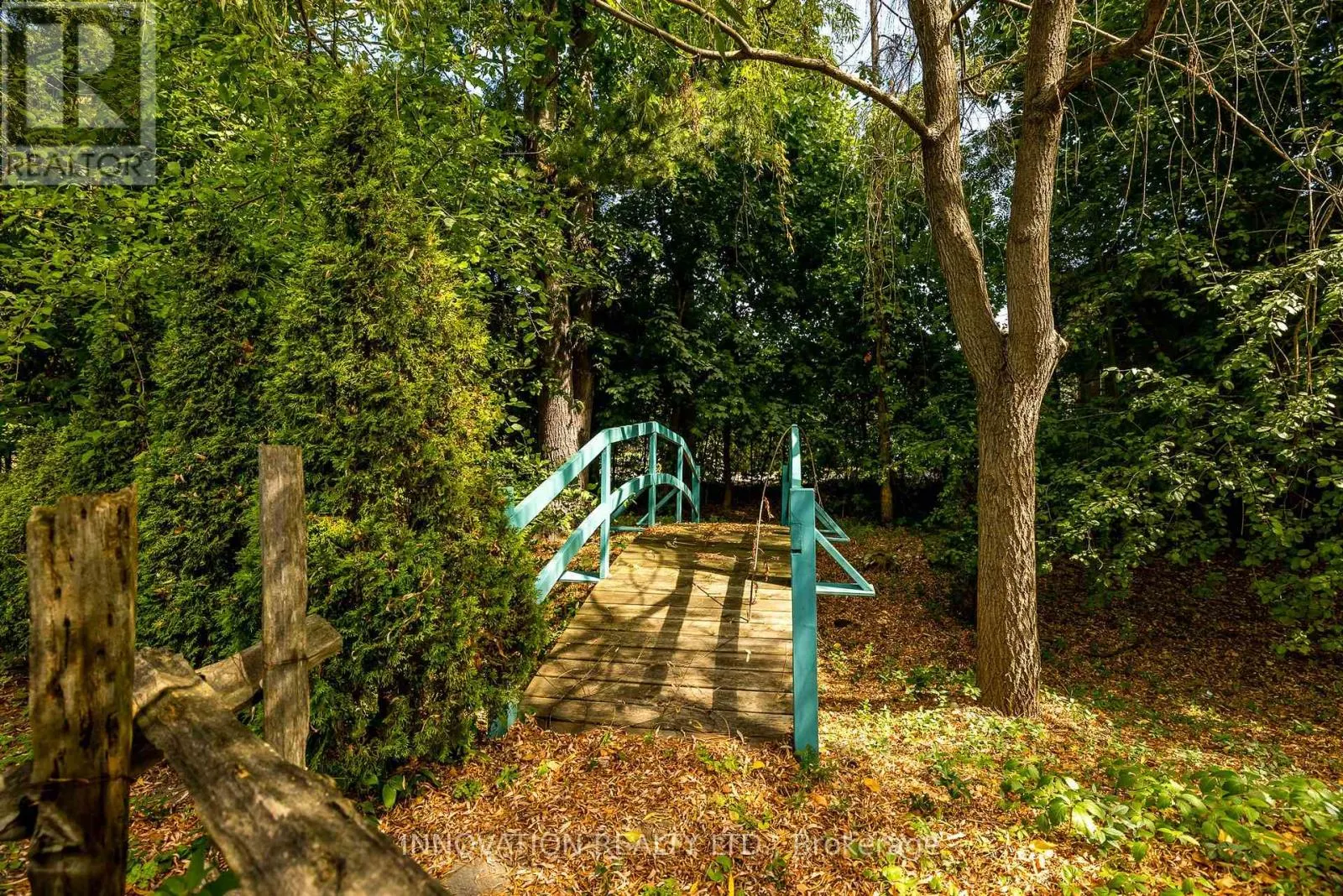 33 ARNOLD DRIVE