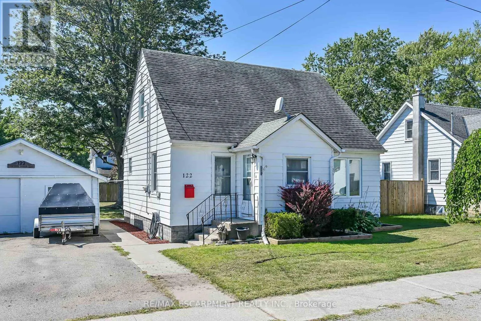 122 FAIRVIEW AVENUE E