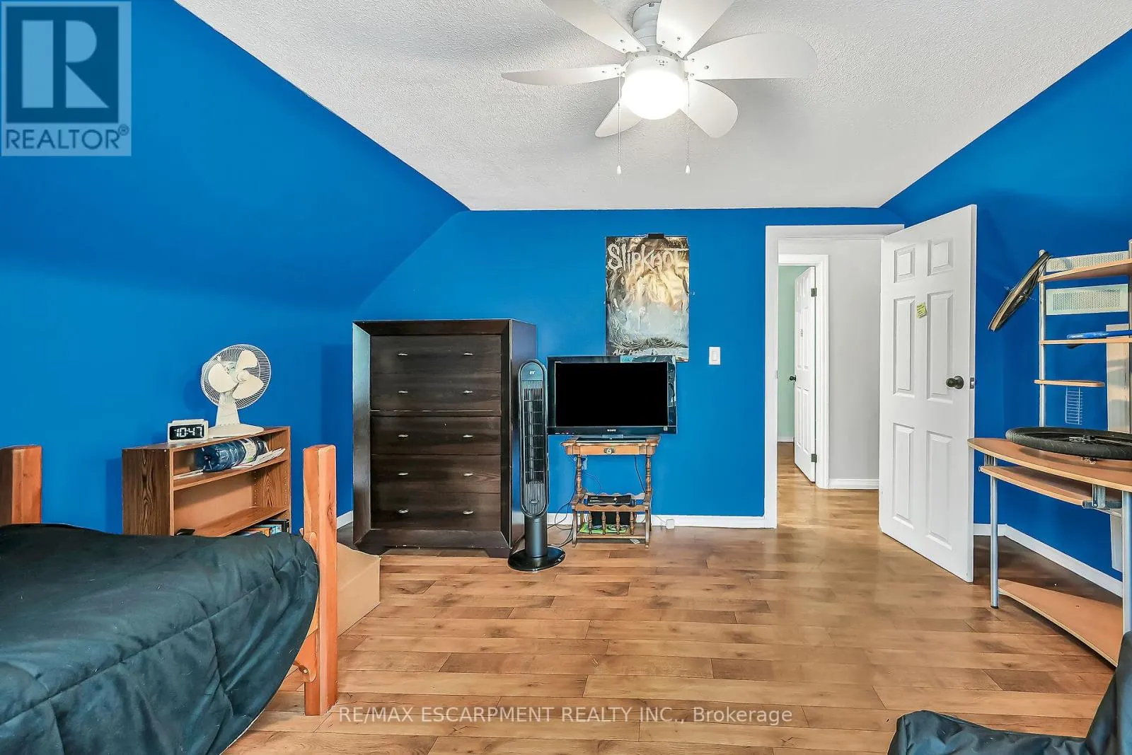 122 FAIRVIEW AVENUE E