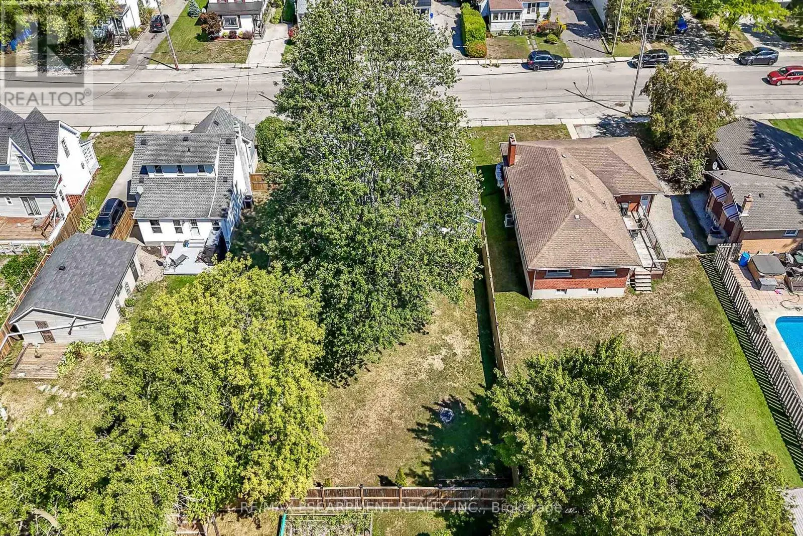 122 FAIRVIEW AVENUE E