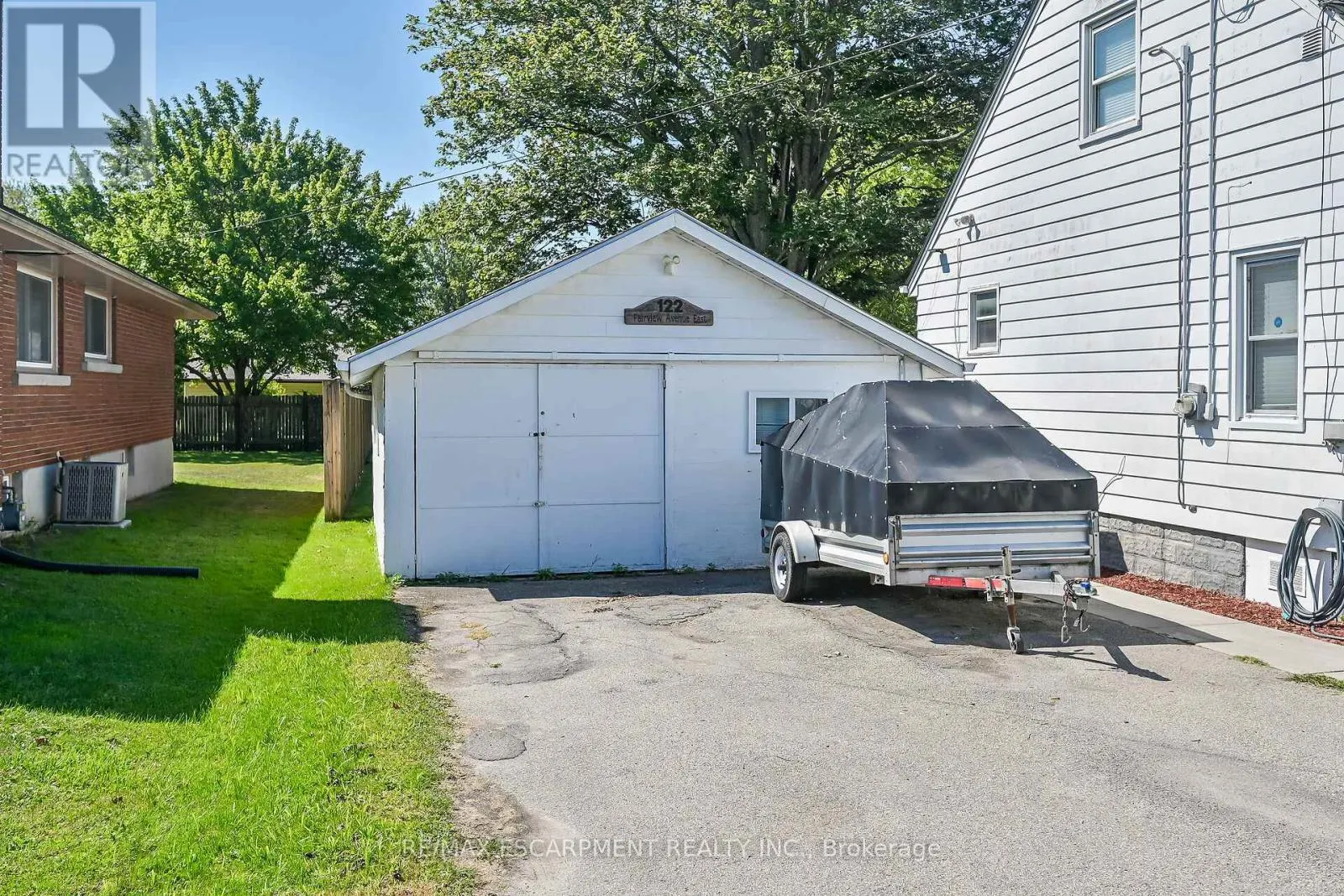 122 FAIRVIEW AVENUE E