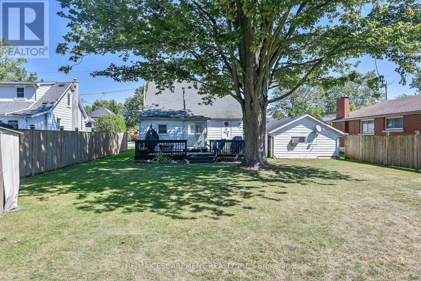 122 FAIRVIEW AVENUE E