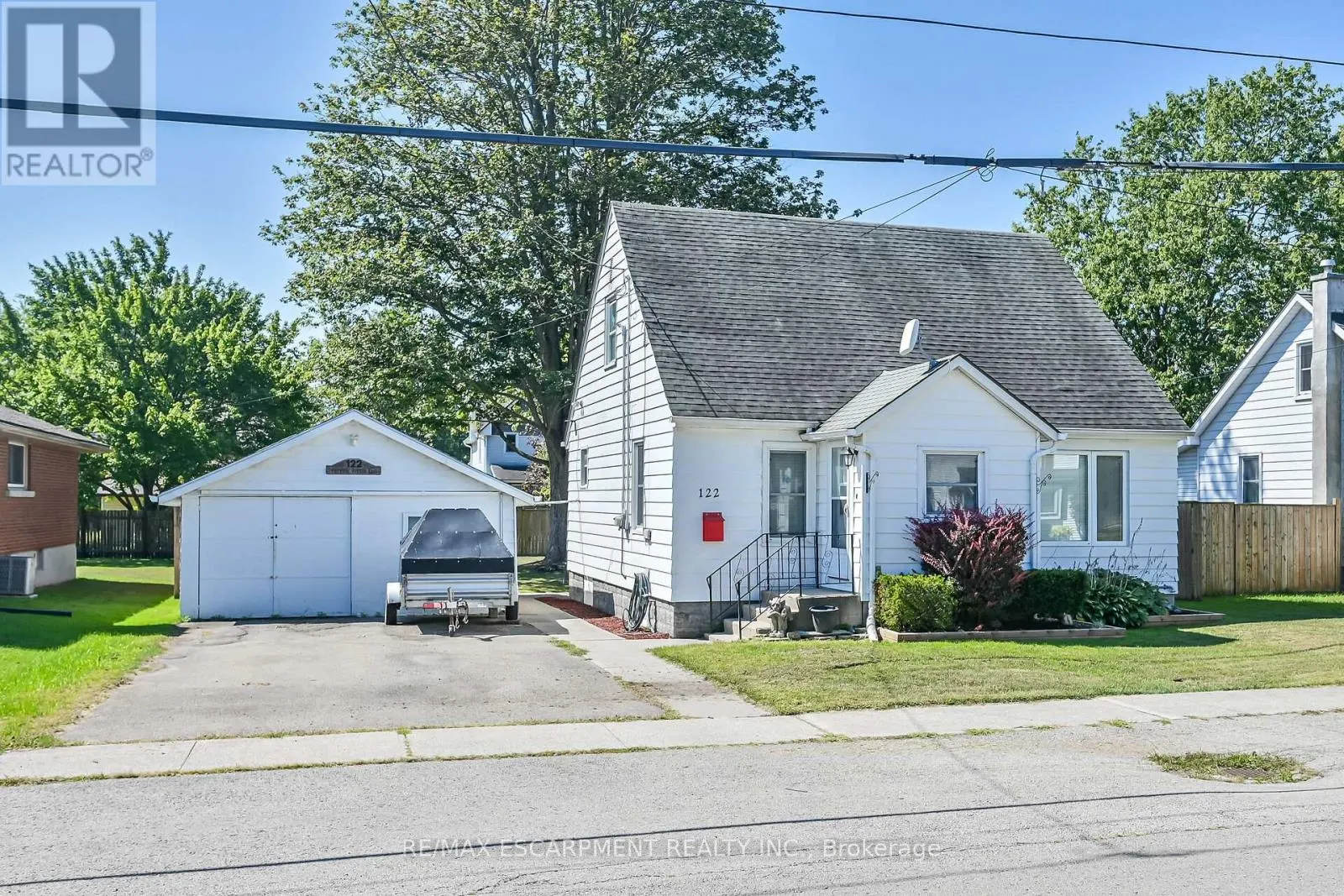122 FAIRVIEW AVENUE E