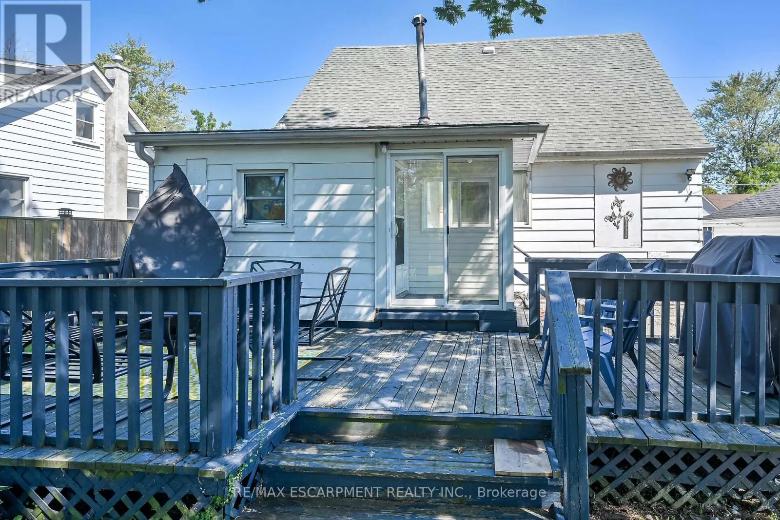 122 FAIRVIEW AVENUE E