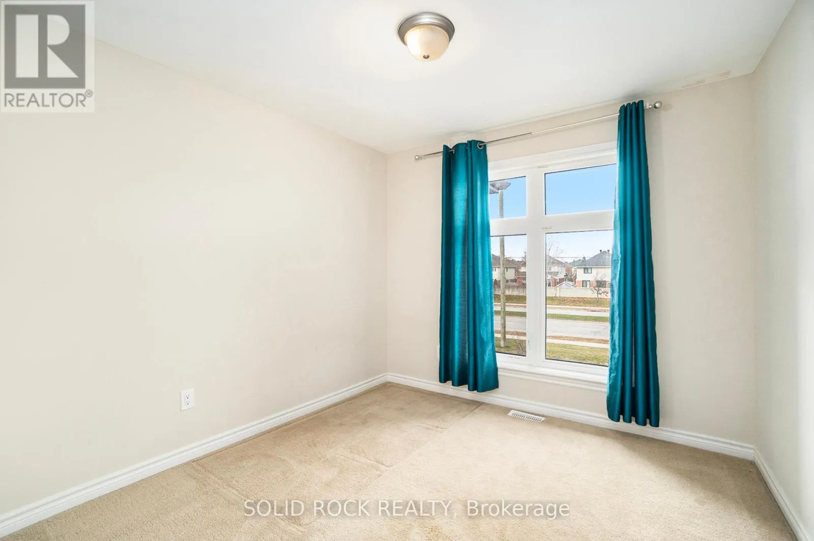 260 DOLCE CRESCENT