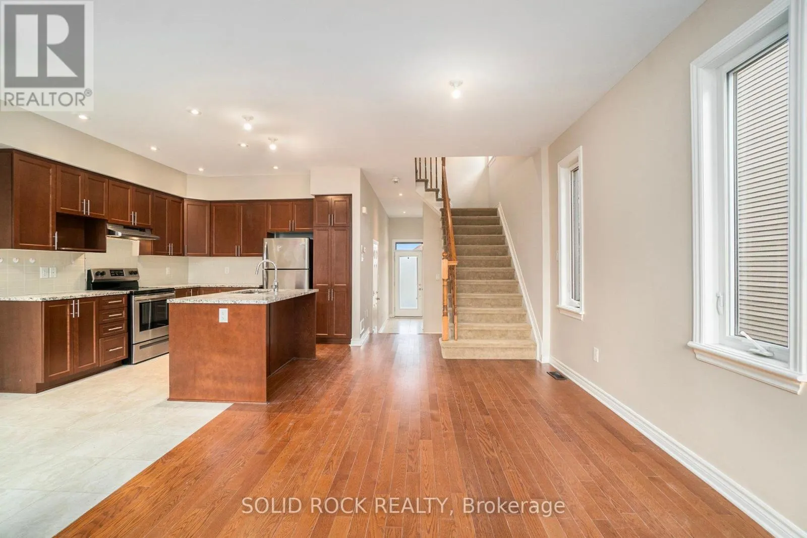 260 DOLCE CRESCENT