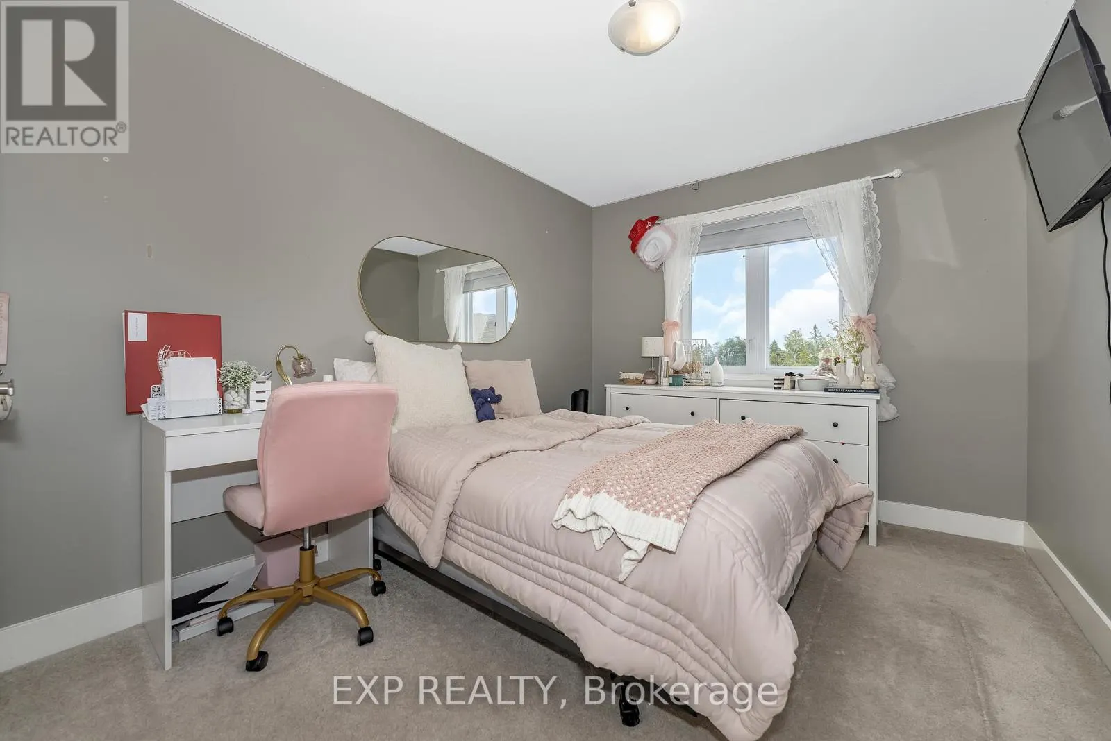 226 PURCHASE CRESCENT